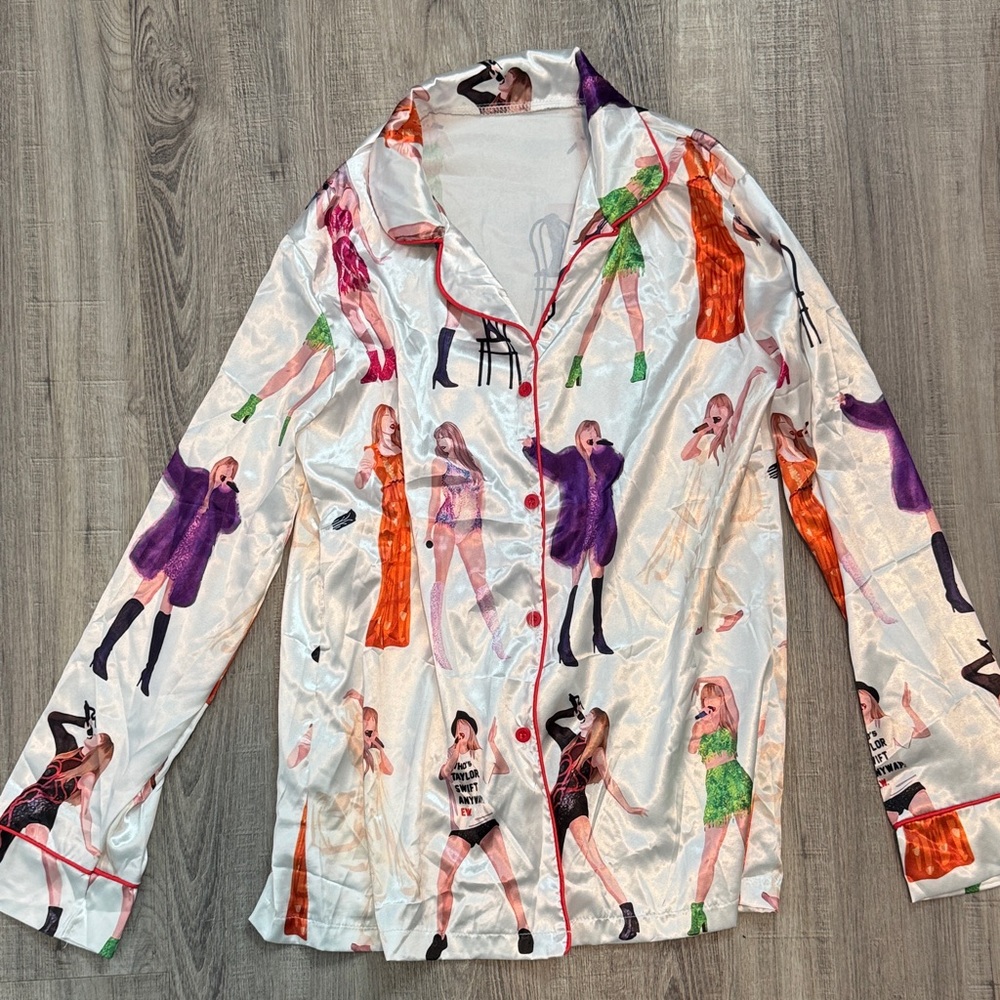 She show Taylor Swift Eras pj top